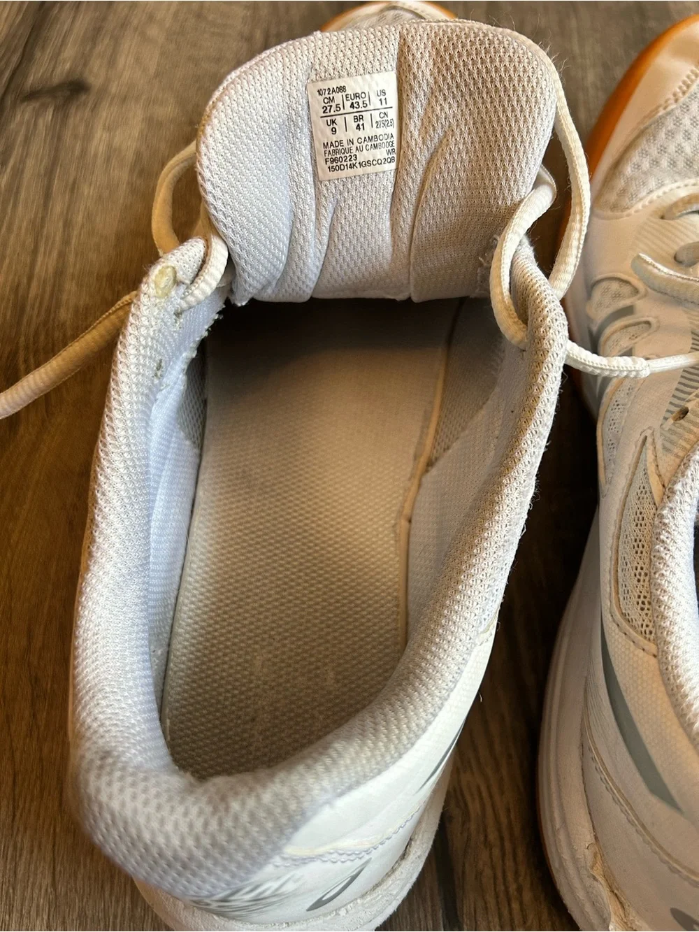 Aasics Upcourt Indoor Court Volleyball Shoes- White with Gum Outsole - Picture 8 of 9